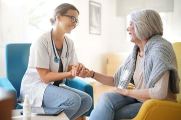 4 Advantages of Regular Home Visits from a Castle Hill Physiotherapist