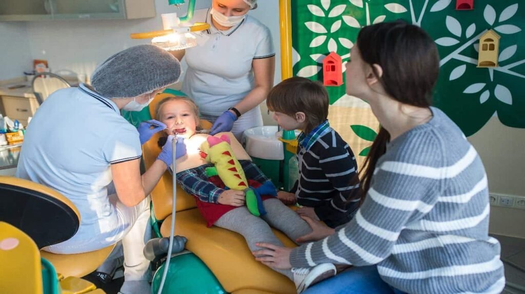 How to Find the Right Pediatric Dentist How to Find the Right Pediatric Dentist 2