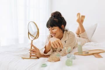 7 Daily Habits To Adapt To Improve Your Acne-Prone Skin 7 Daily Habits To Adapt To Improve Your Acne-Prone Skin
