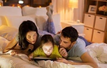 چگونه روال قبل از خواب خانواده خود را ساده کنید