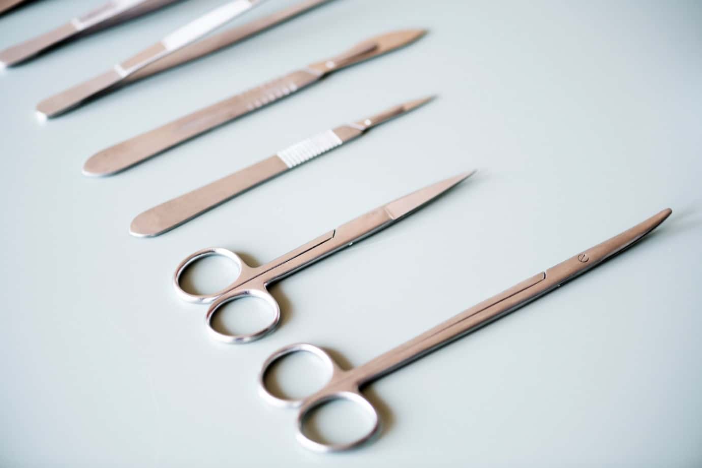 Top 10 Factors to Consider While Buying Surgical Instruments