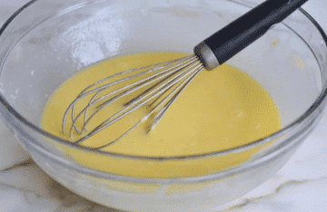 making lemon pudding cakes - Healthsoothe