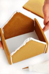 making mini gingerbread houses: constructing mini gingerbread houses - Healthsoothe