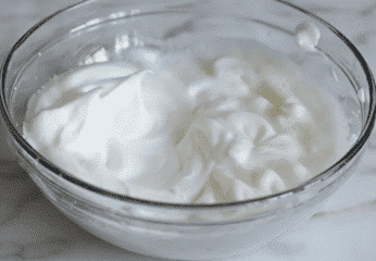 making lemon pudding cakes - Healthsoothe