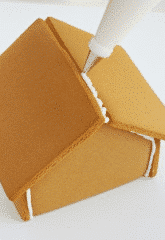 making mini gingerbread houses: constructing mini gingerbread houses - Healthsoothe