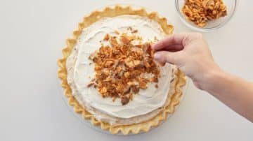directions to make Butterfinger Pie - Healthsoothe