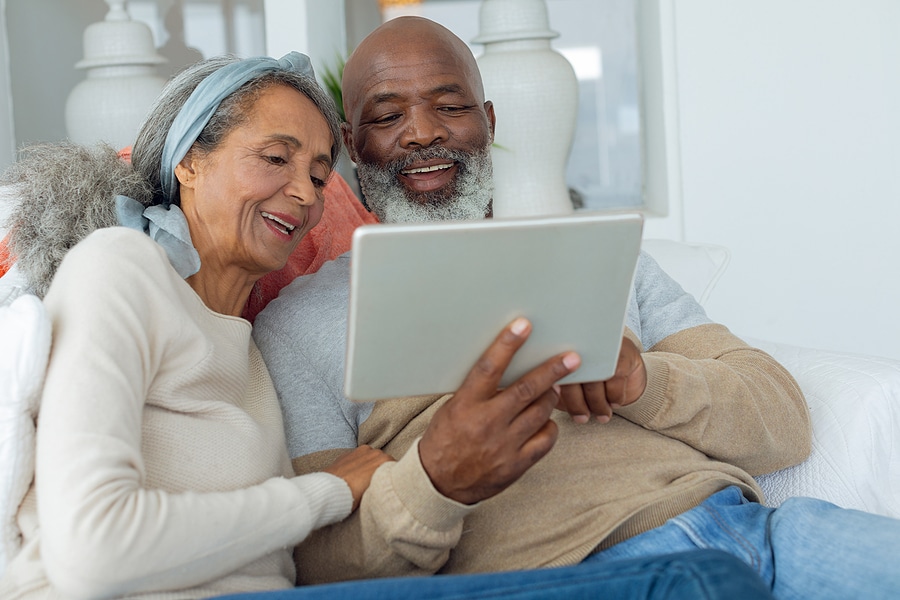 Health Gadgets For The Elderly: Tablet Devices - Healthsoothe